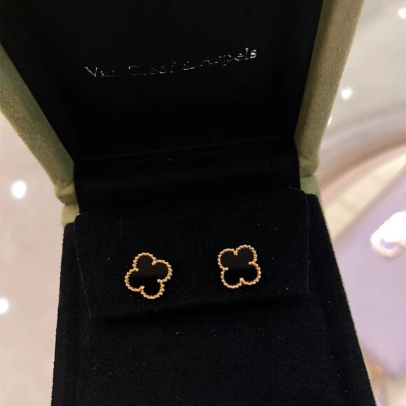 🎉✨Van Cleef & Arpels🎉✨ 18K Gold Black Earrings🎉✨ - Picture 1 of 8